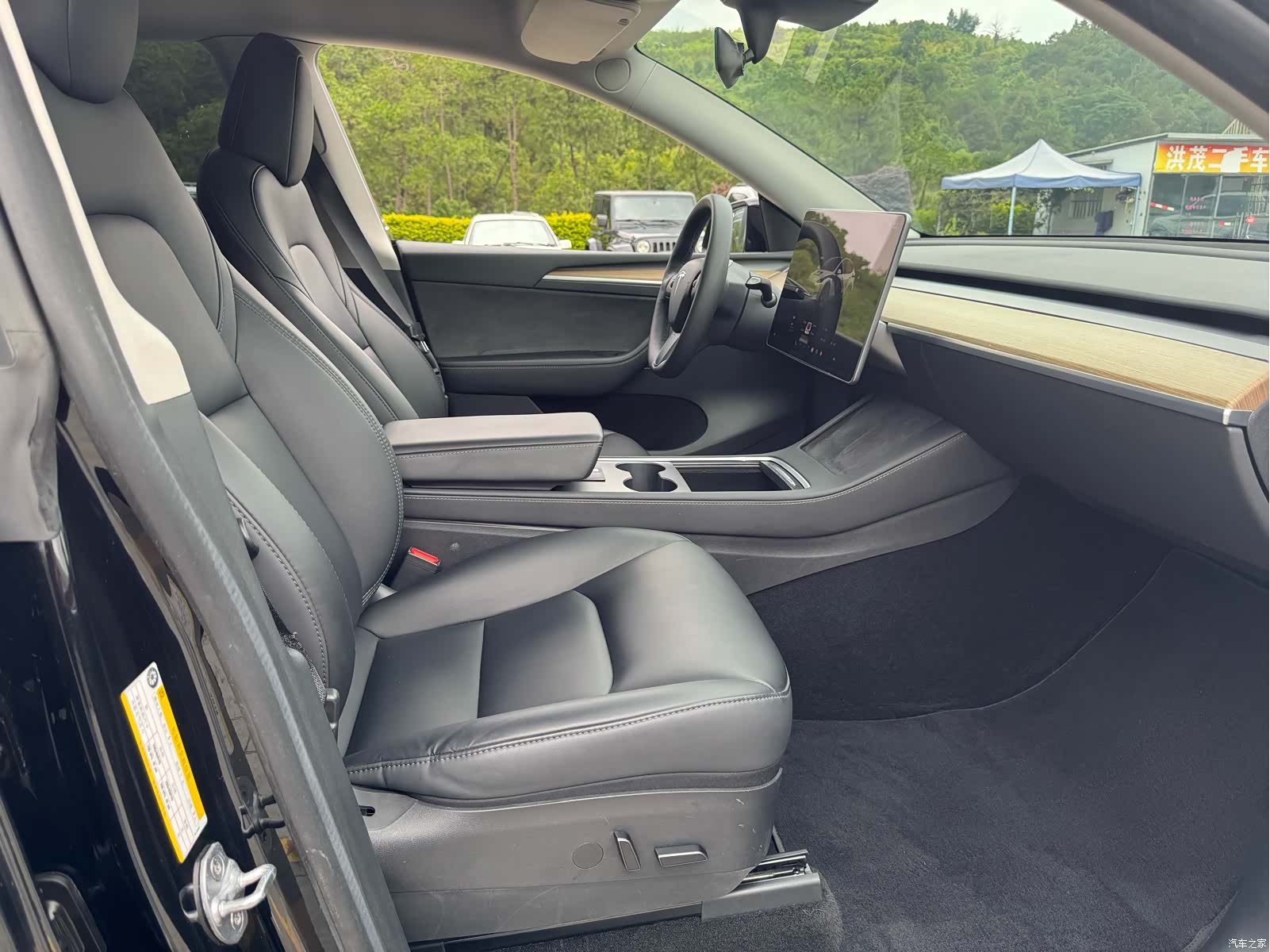 Tesla Model Y, 2022 10