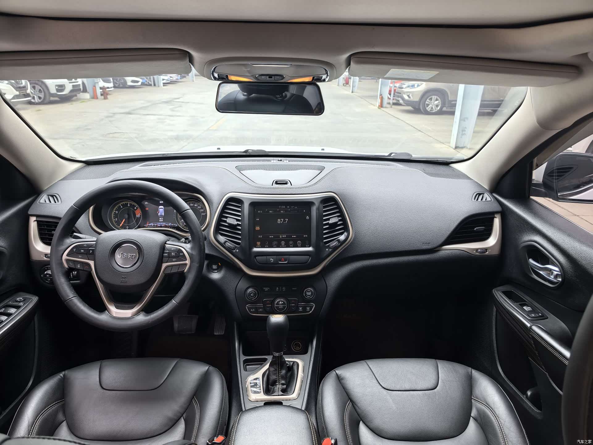 Jeep Cherokee, 2018 11