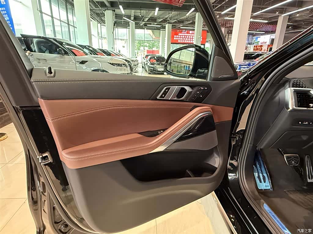BMW X6, 2025 31