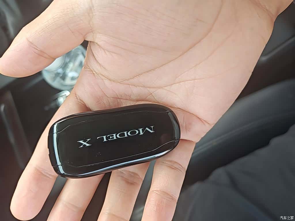 Tesla Model X, 2020 9