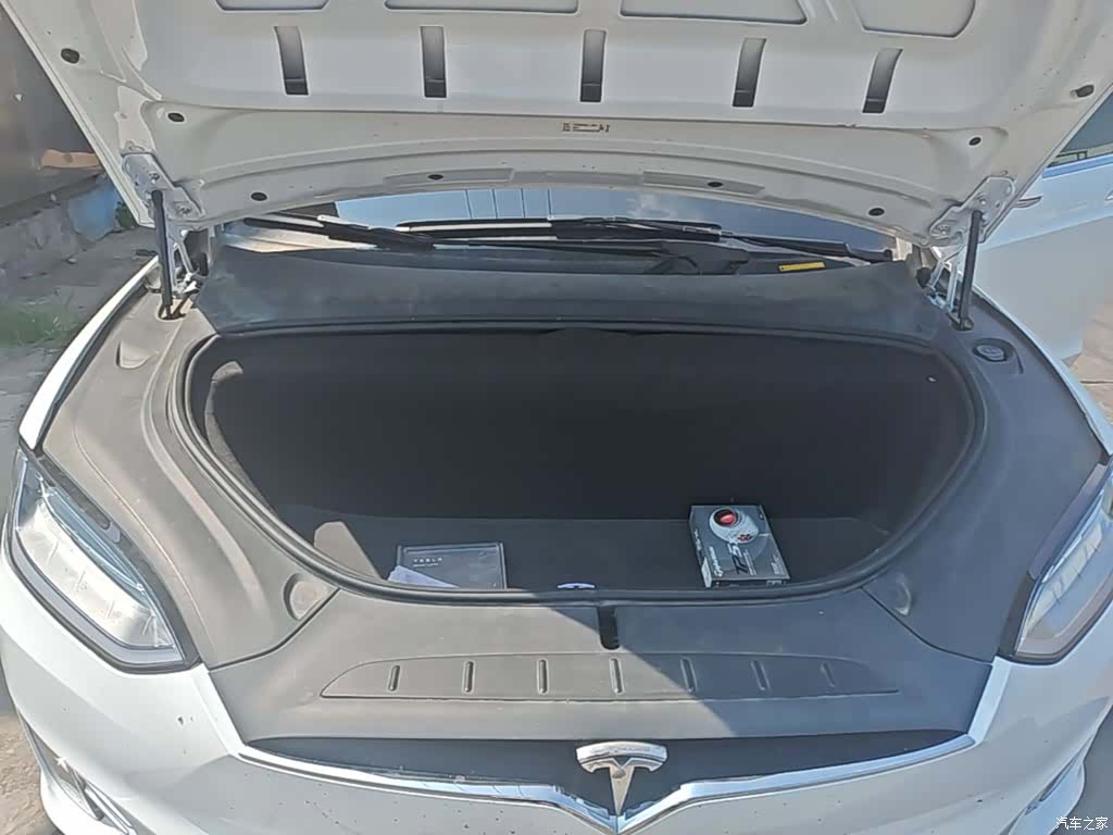 Tesla Model X, 2020 20