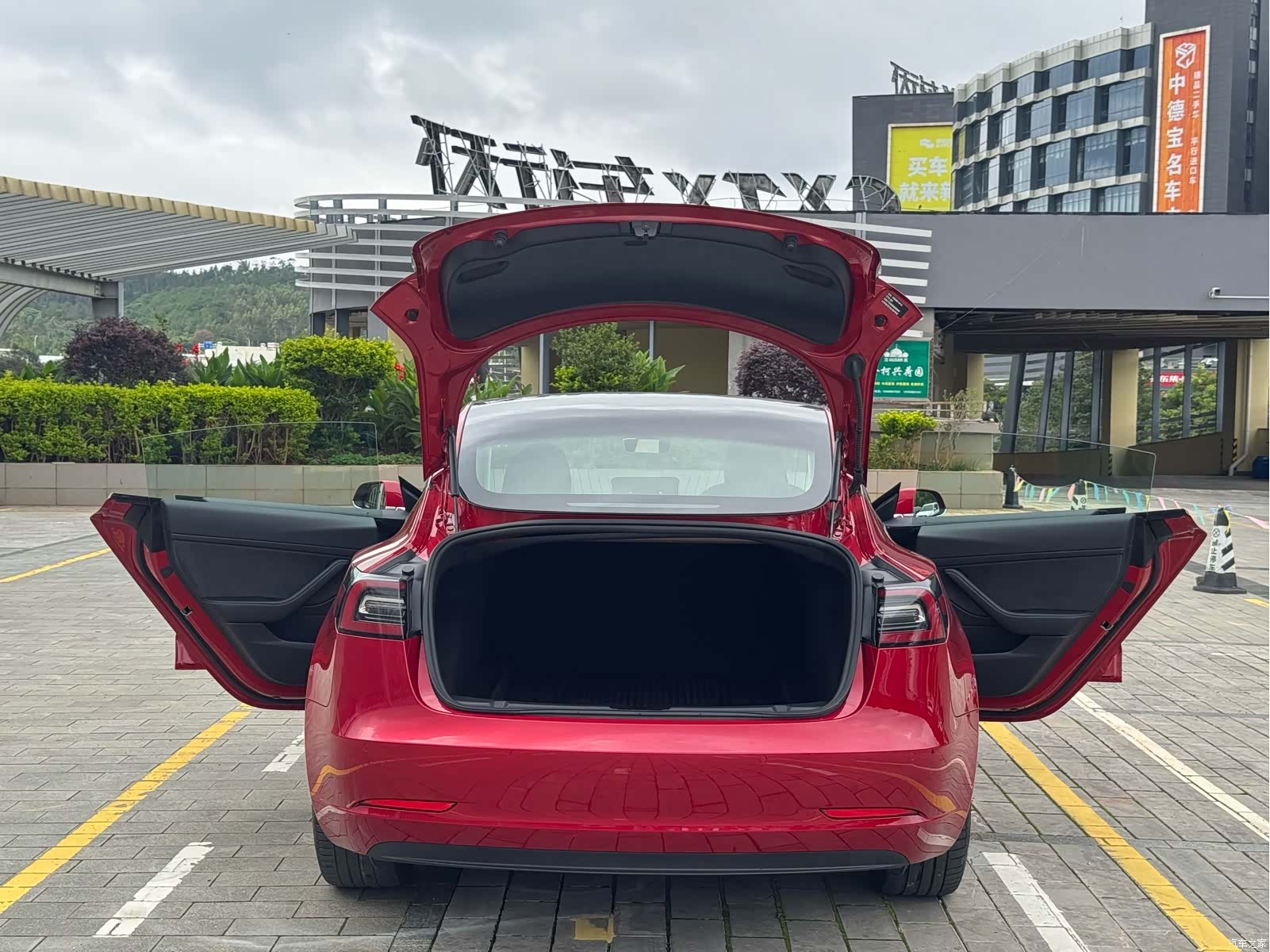 Tesla Model 3, 2020 6