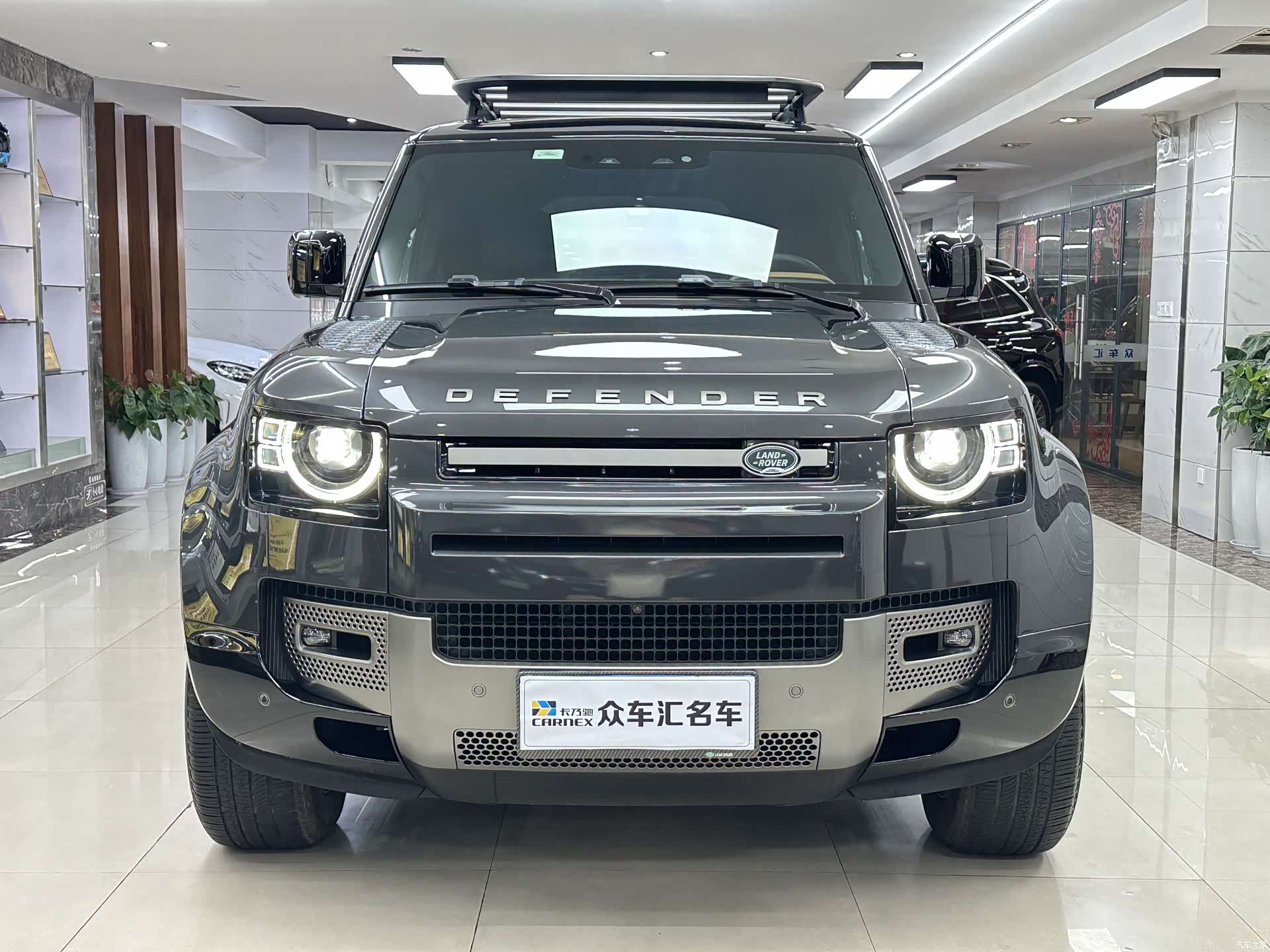 Land Rover Defender, 2024 2