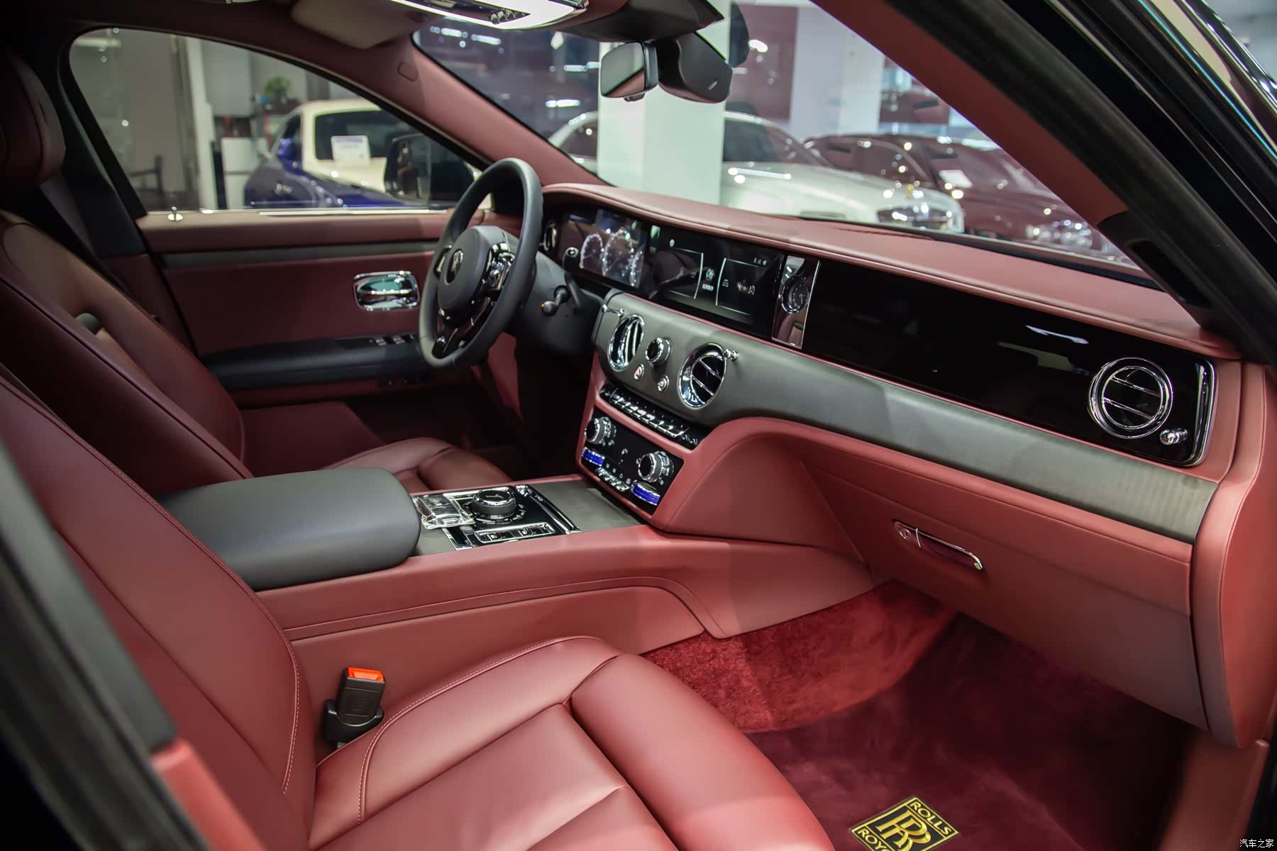 Rolls-Royce Ghost, 2024 6