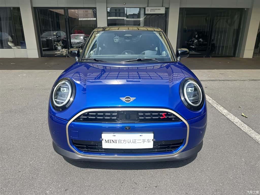 Mini Cooper, 2024 4