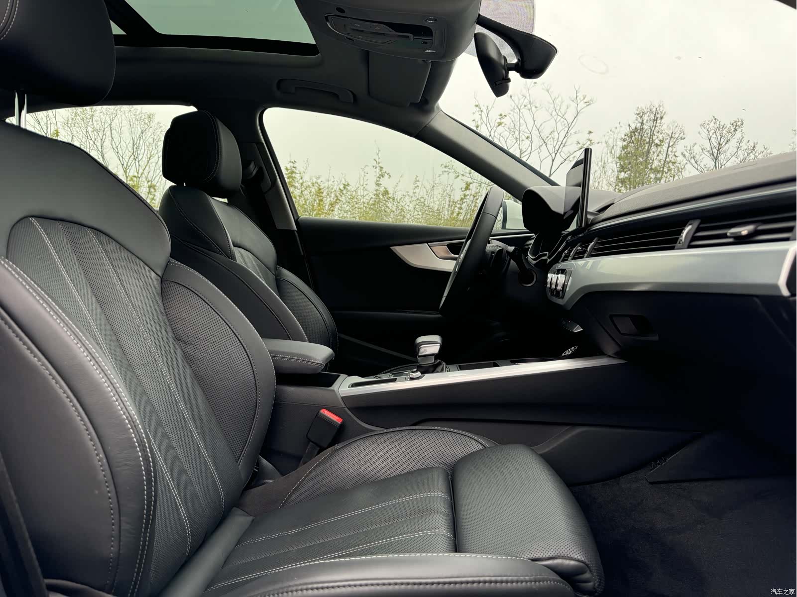 Audi A4L, 2022 10