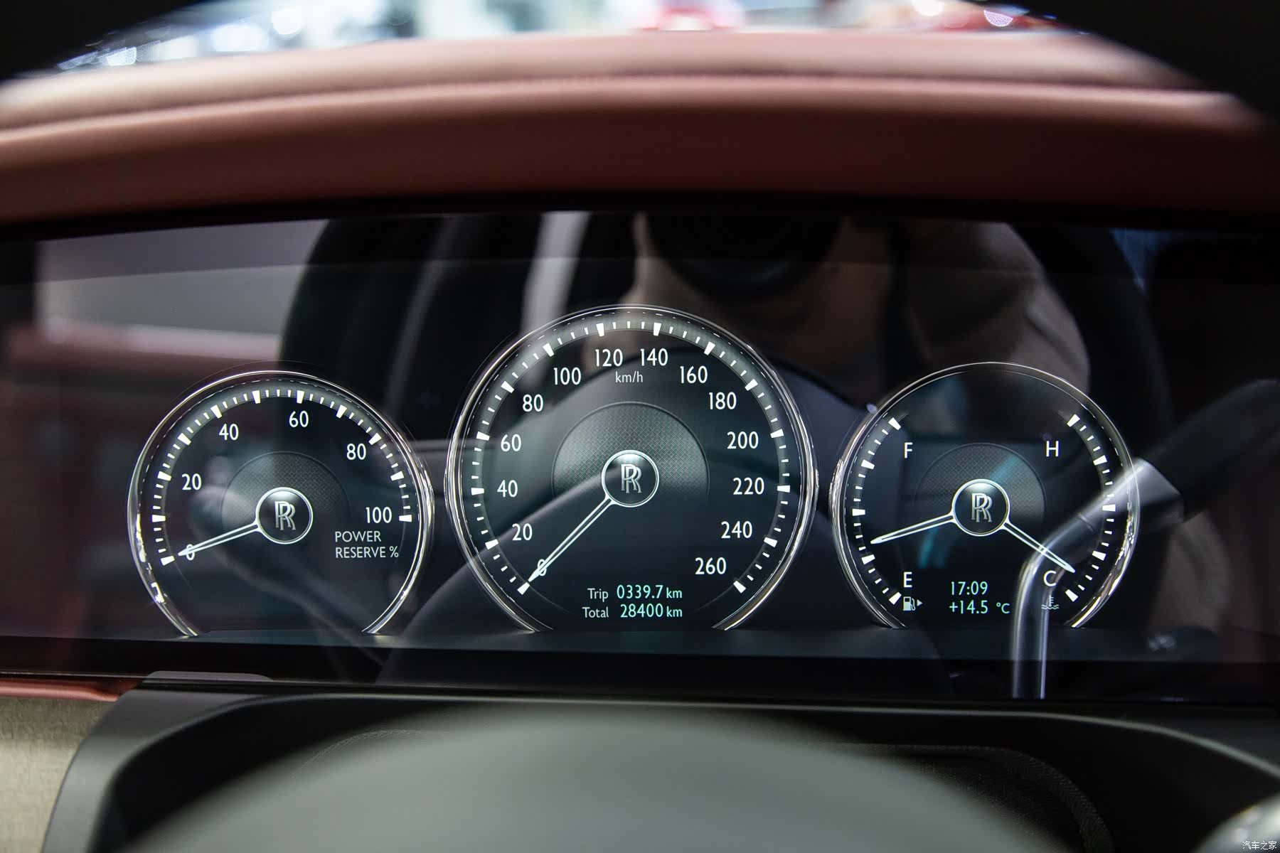 Rolls-Royce Ghost, 2024 7