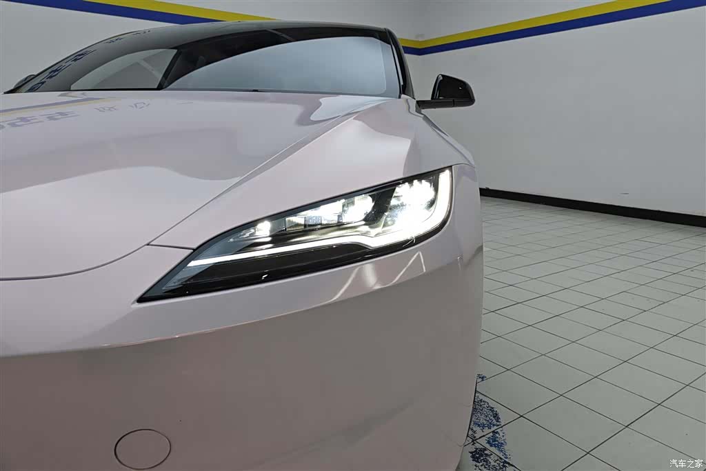 Tesla Model 3, 2024 все фото