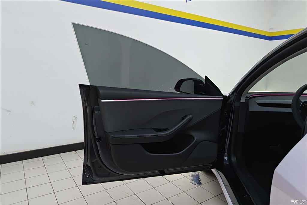 Tesla Model 3, 2024 7