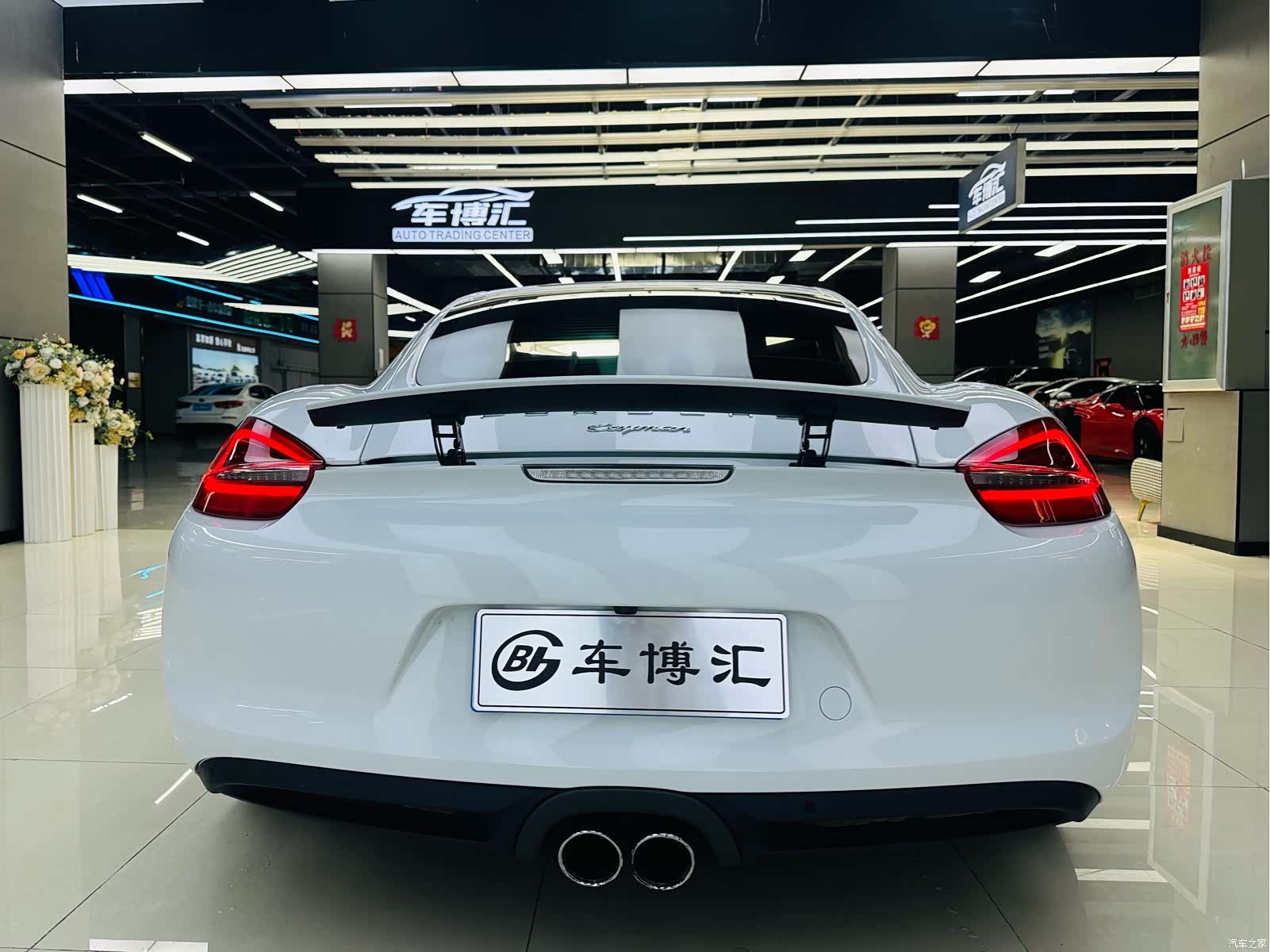 Porsche Cayman, 2017 все фото