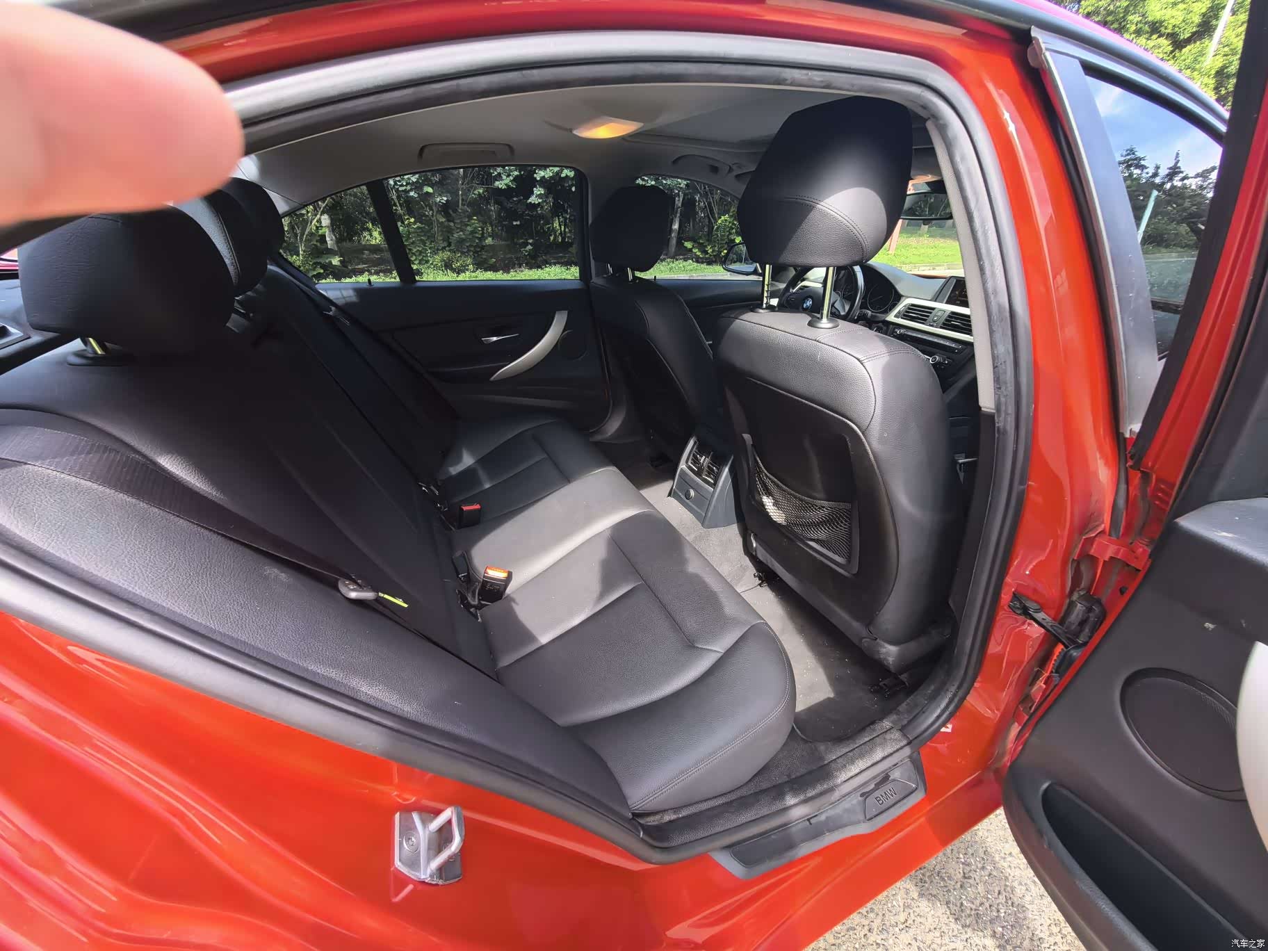 BMW 3 Series, 2015 12
