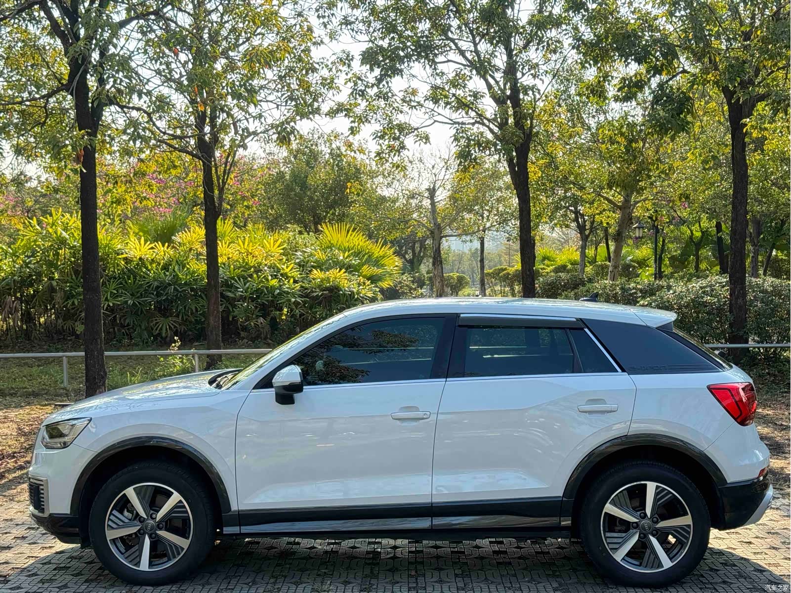 Audi e-tron, 2020 3