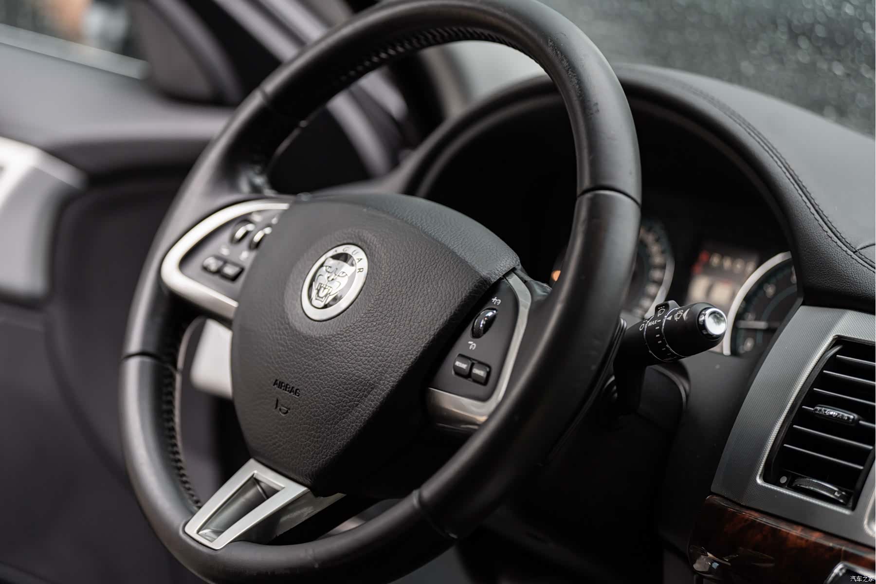 Jaguar XF, 2011 15
