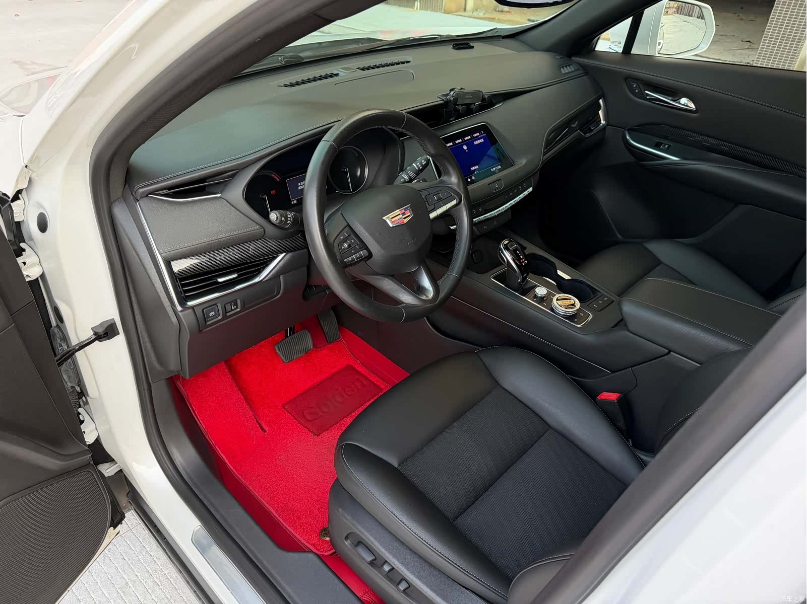 Cadillac XT4, 2020 8
