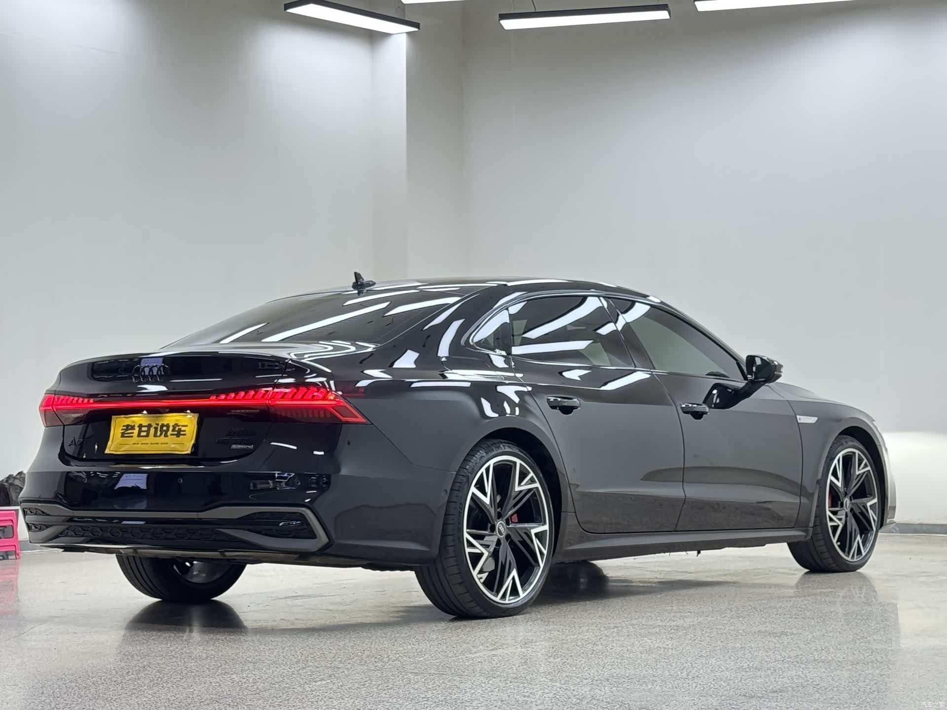Audi A7L, 2025 6