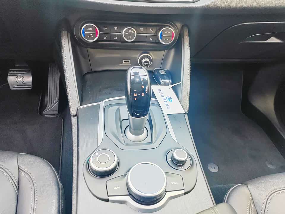 Alfa Romeo Stelvio Alfa Romeo Stelvio