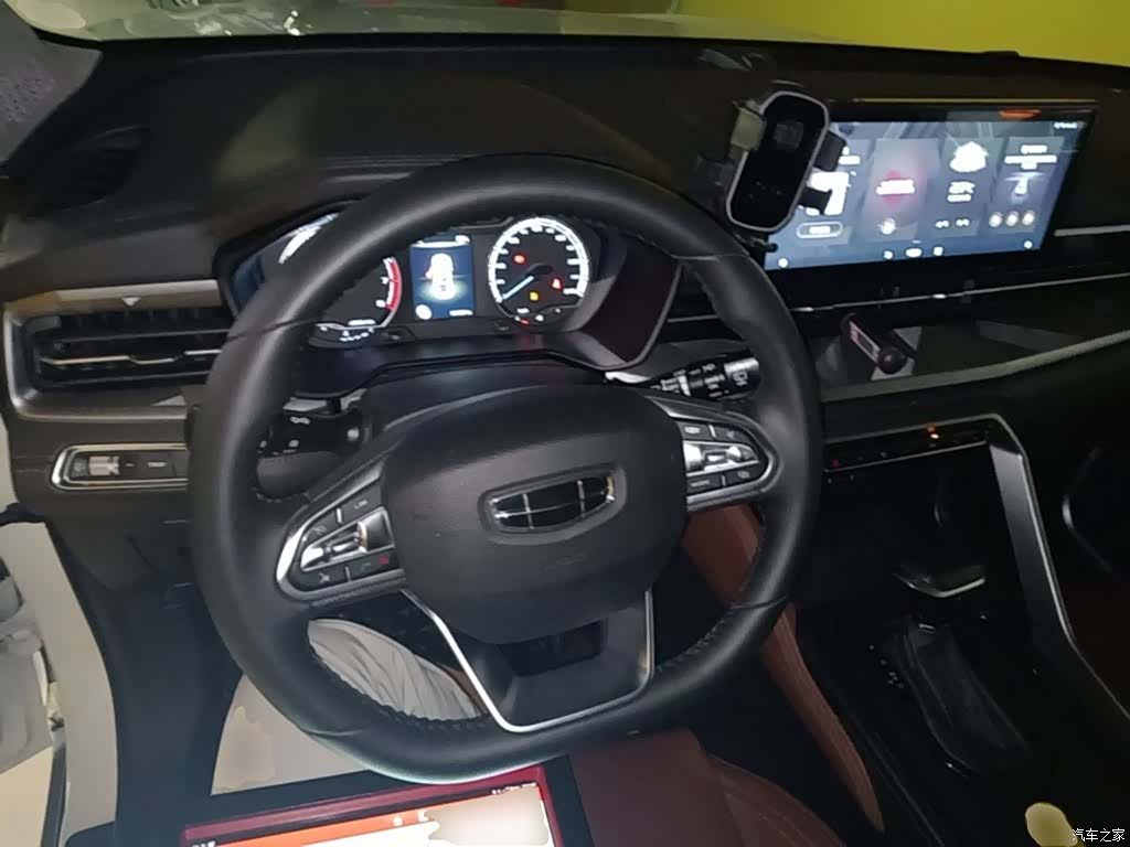 Geely X6, 2023 11
