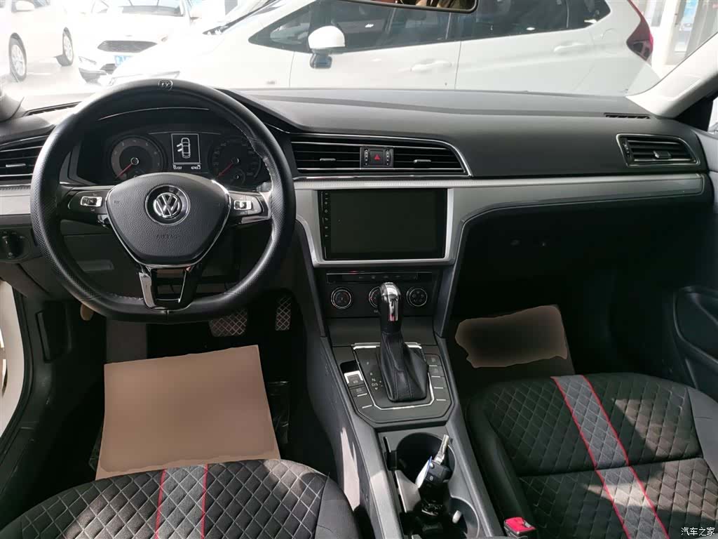 Volkswagen Lamando, 2019 10
