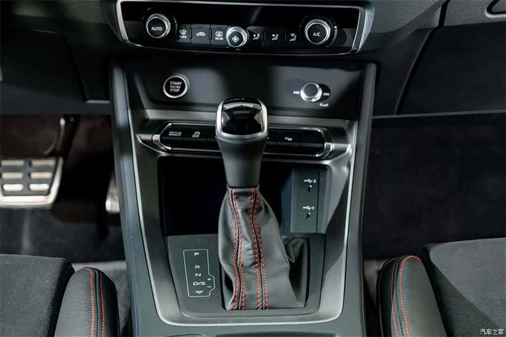 Audi Q3, 2023 14