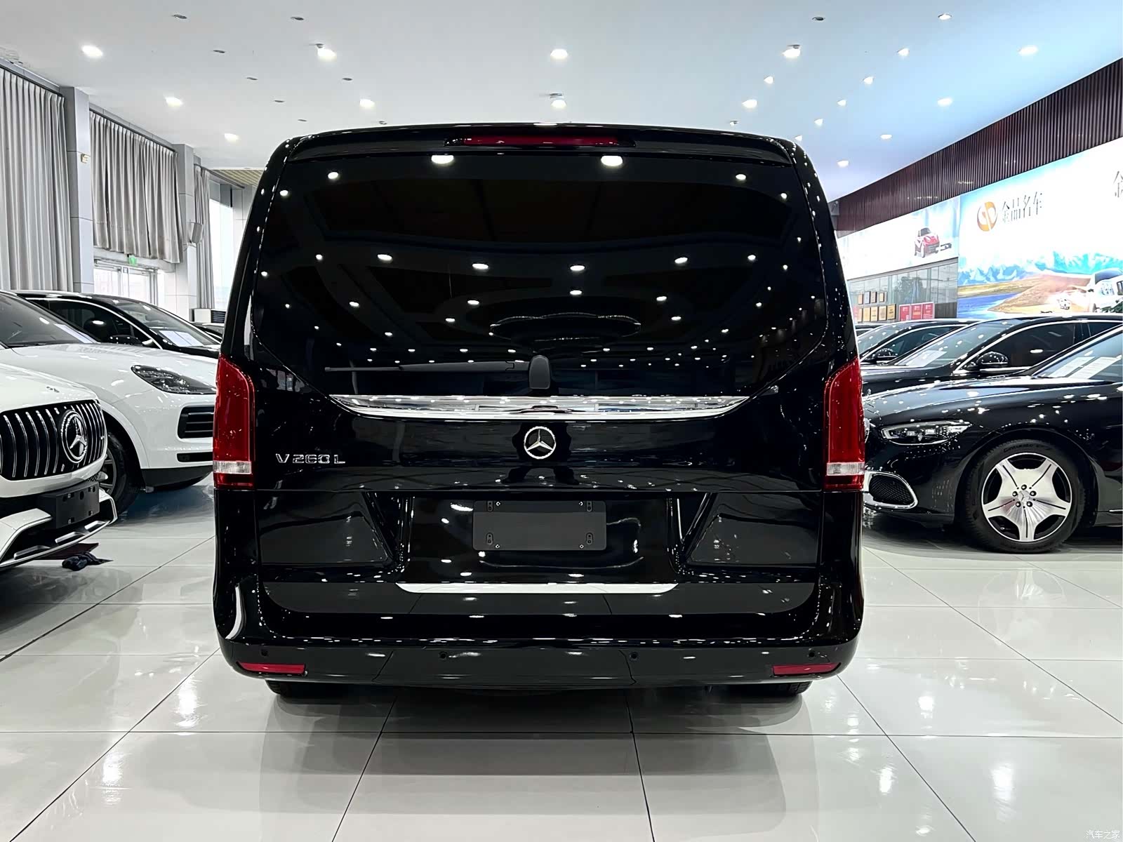 Mercedes-Benz V-Class, 2024 все фото