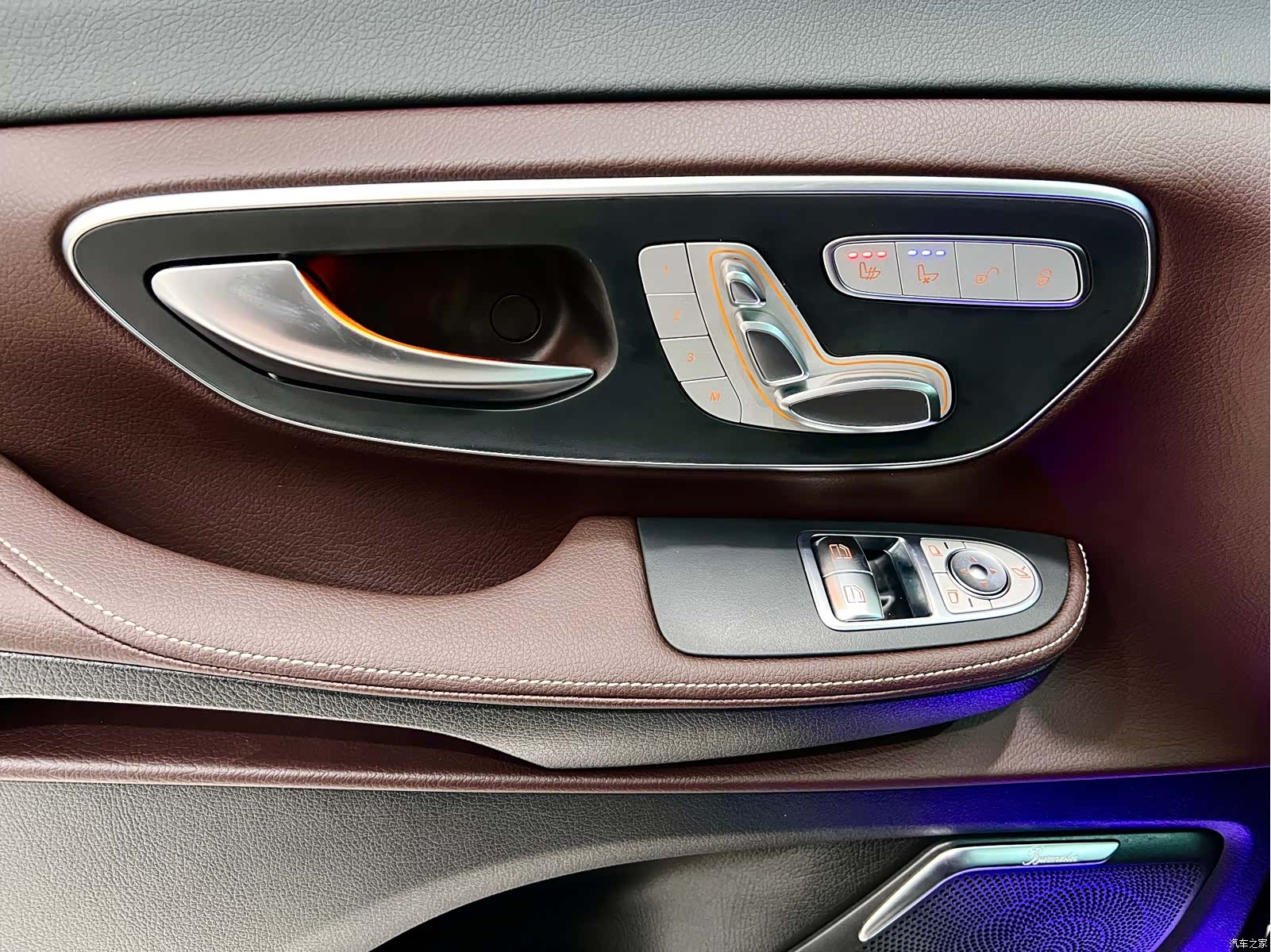 Mercedes-Benz V-Class, 2024 26
