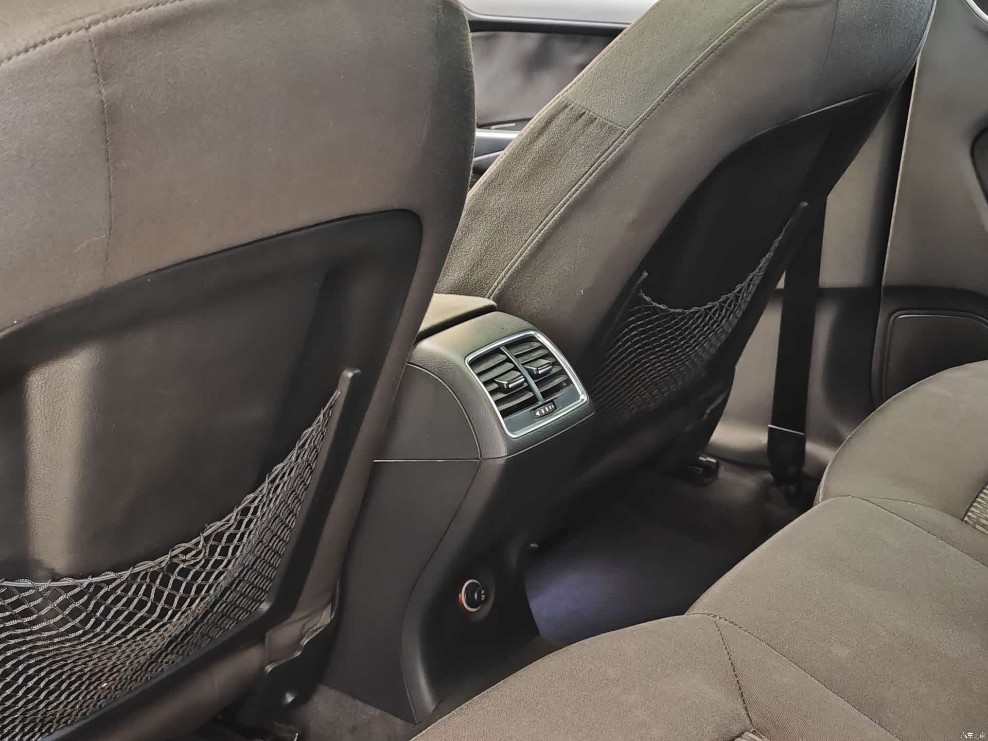 Audi Q3, 2015 24