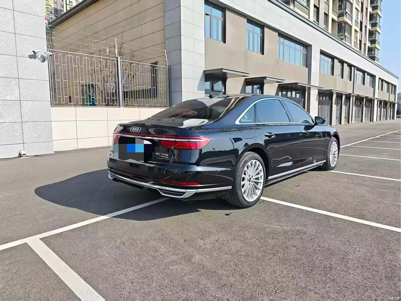 Audi A8L, 2022 6