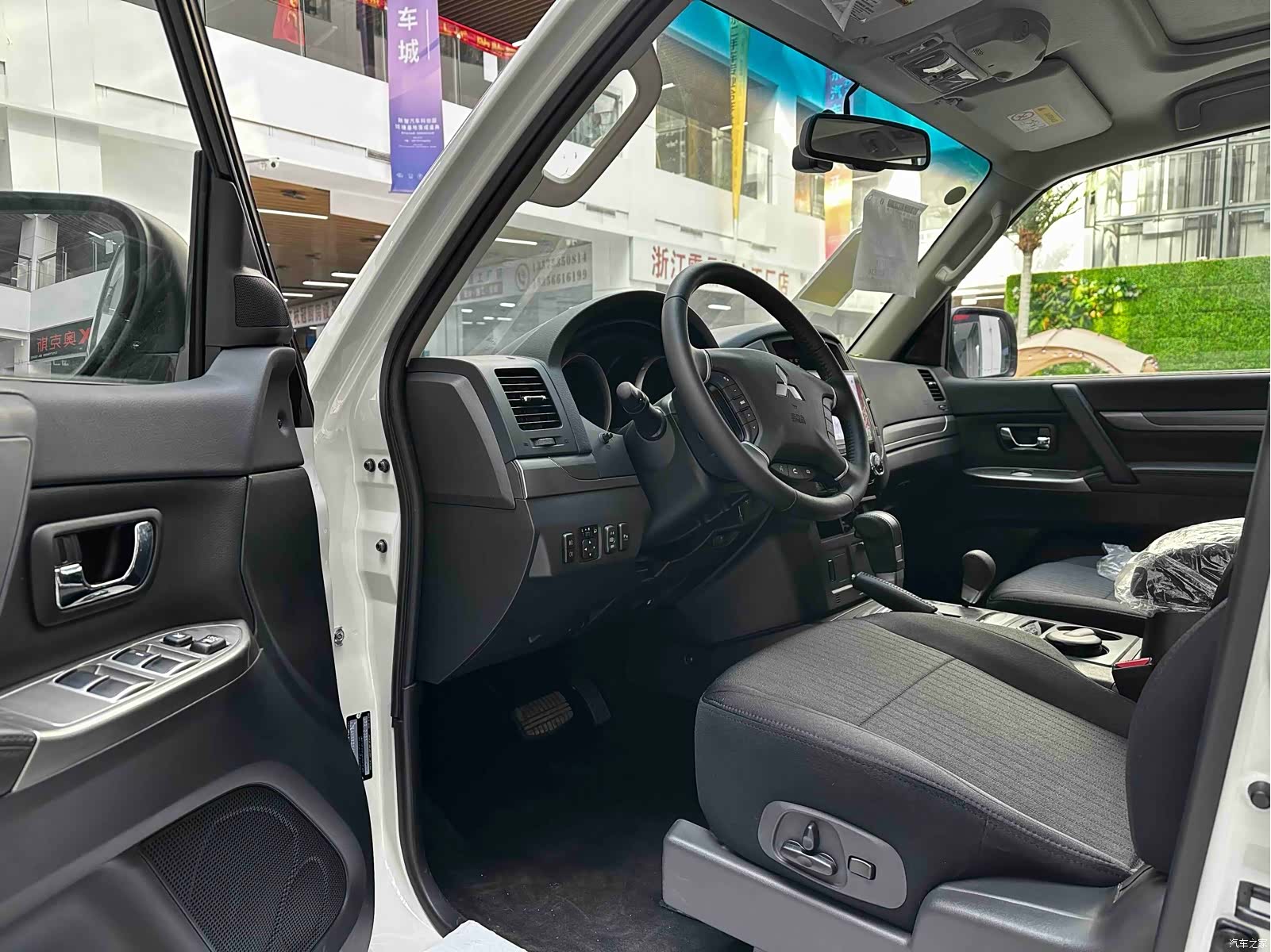 Mitsubishi Pajero, 2020 9