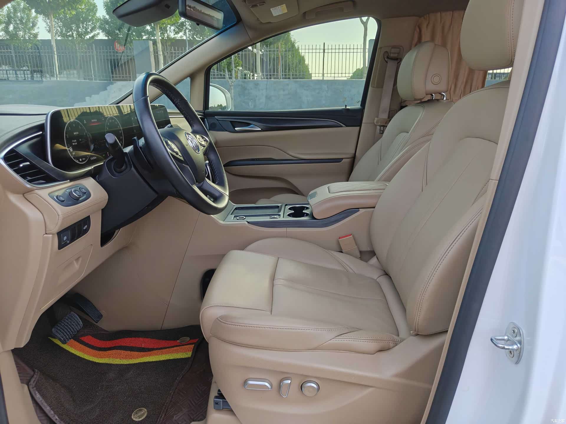 Buick GL8, 2021 все фото