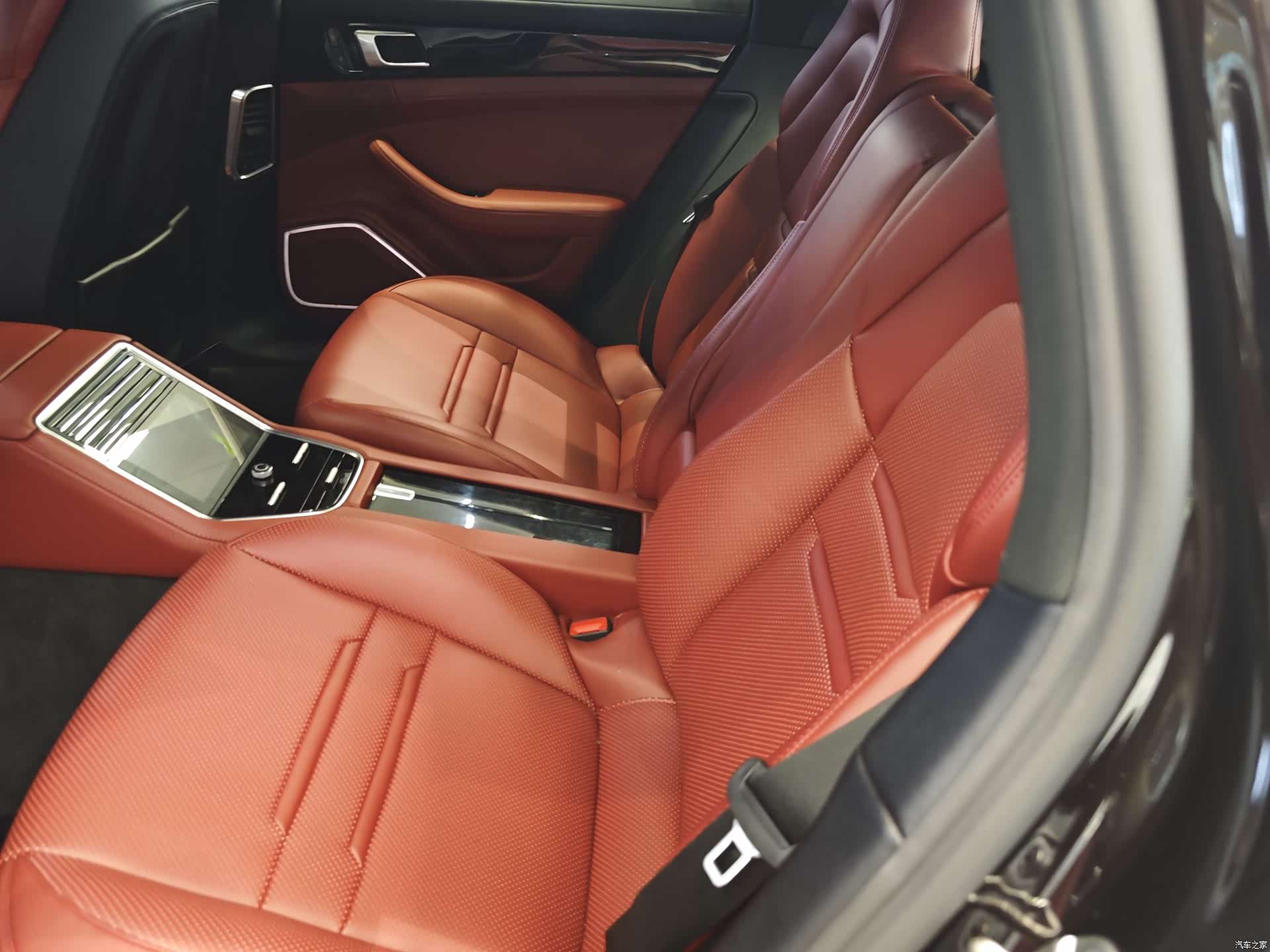 Porsche Panamera, 2018 6