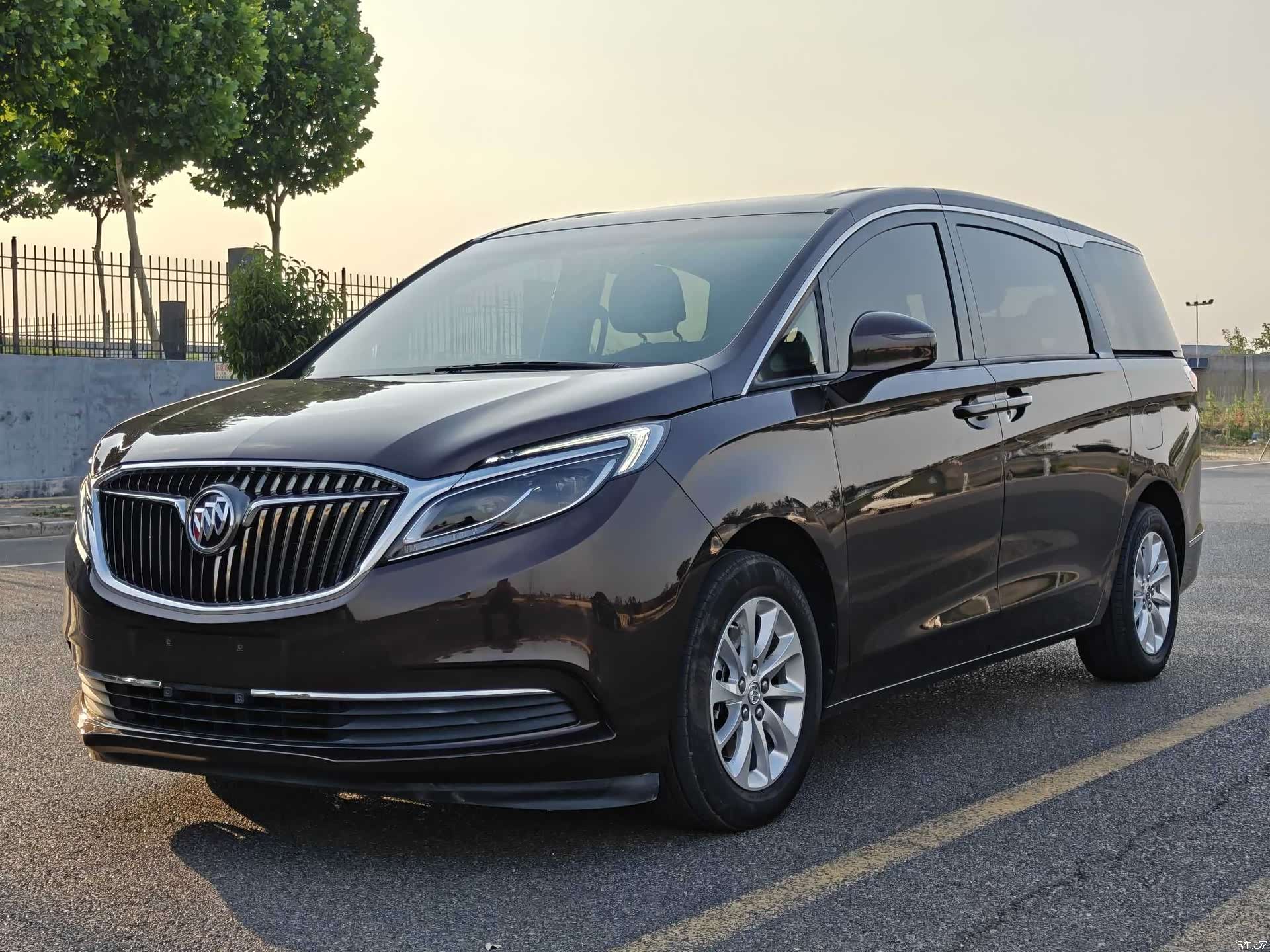 Buick GL8, 2018 1
