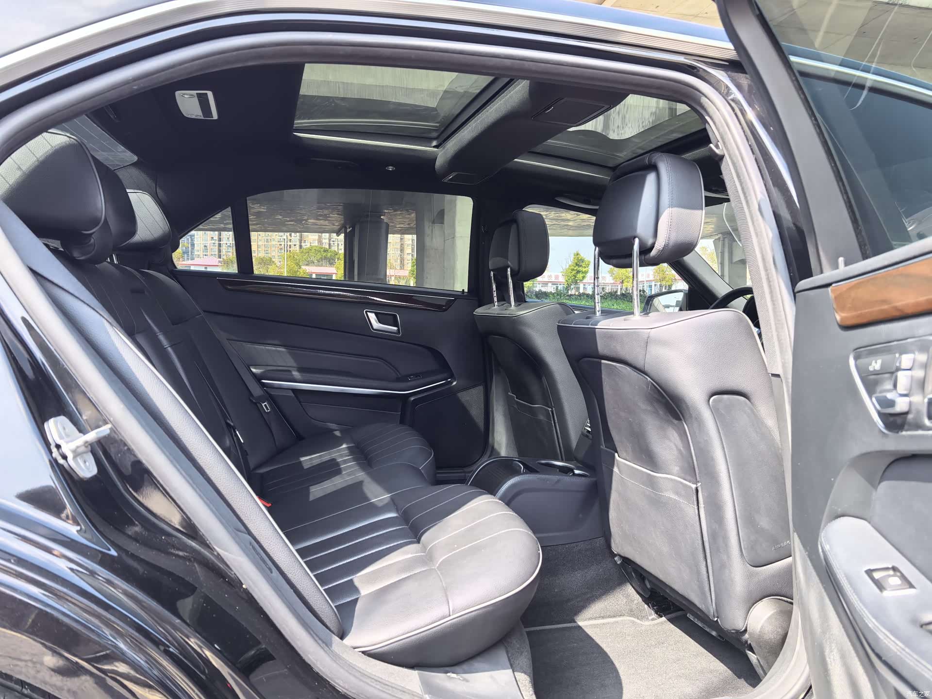 Mercedes-Benz E-Class, 2015 10