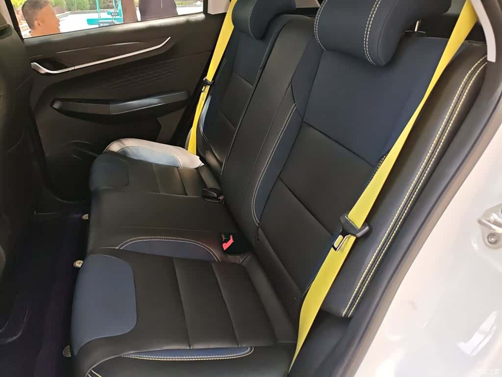 Geely EX3, 2022 14