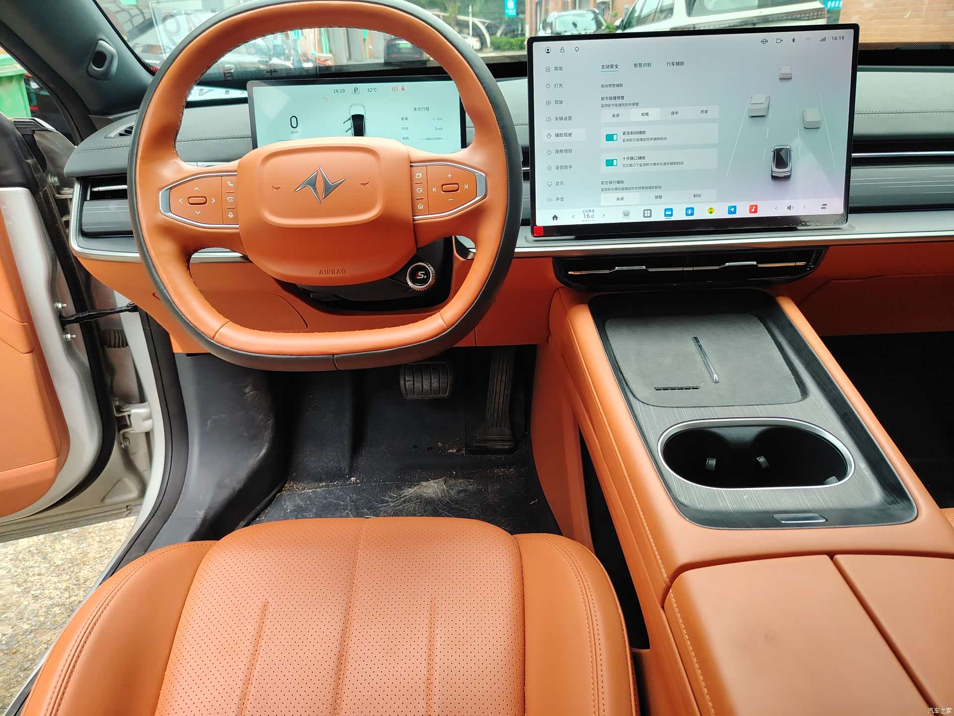 DongFeng eπ007, 2025 11