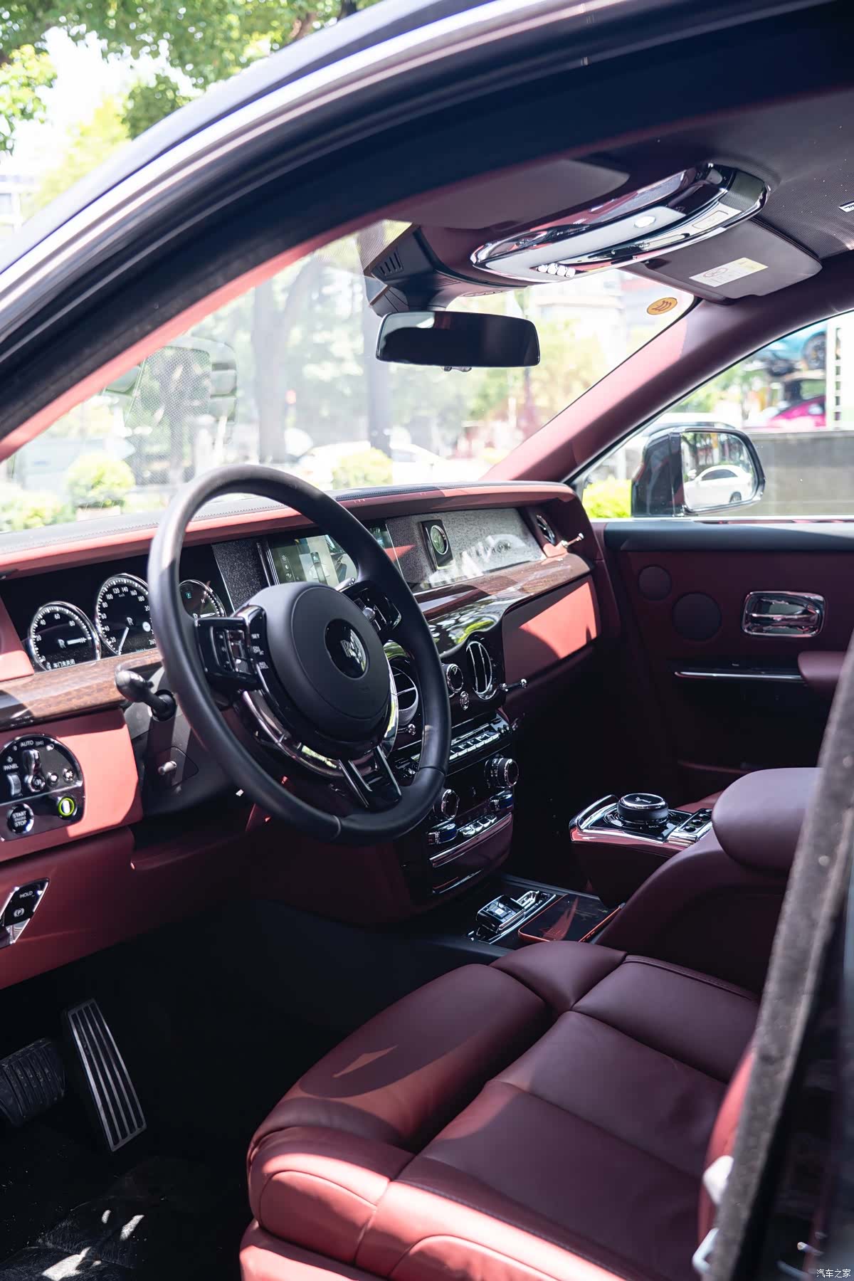 Rolls-Royce Phantom, 2020 9