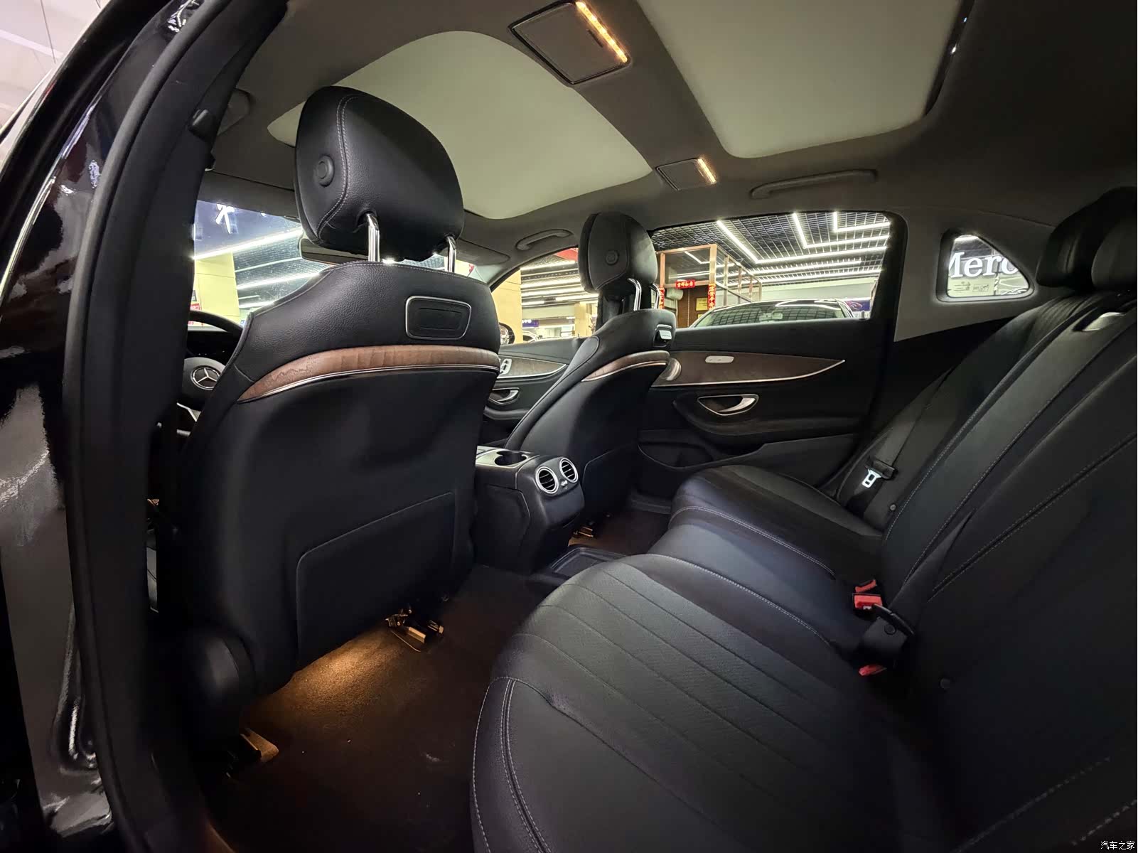 Mercedes-Benz E-Class, 2019 8