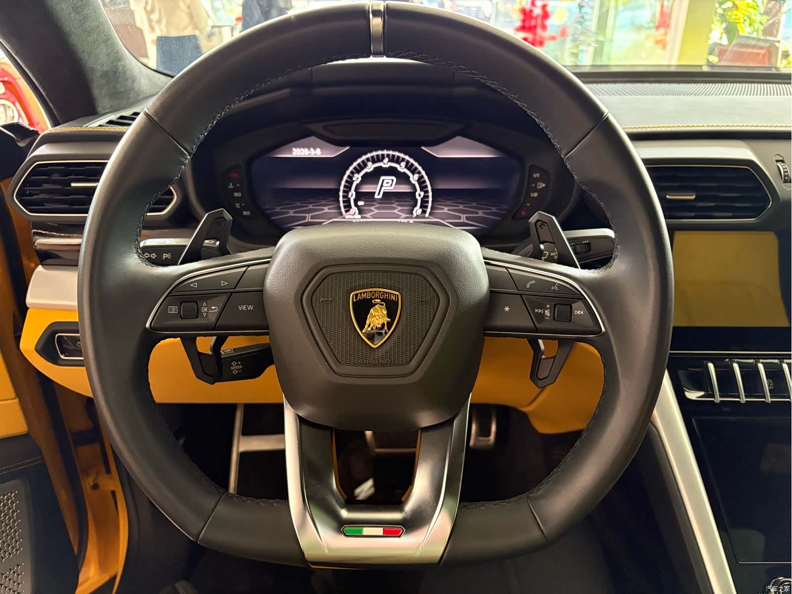 Lamborghini Urus, 2022 11