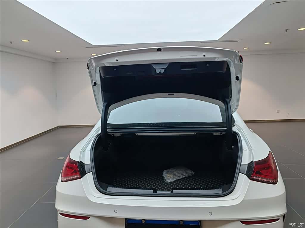 Mercedes-Benz CLA, 2025 9