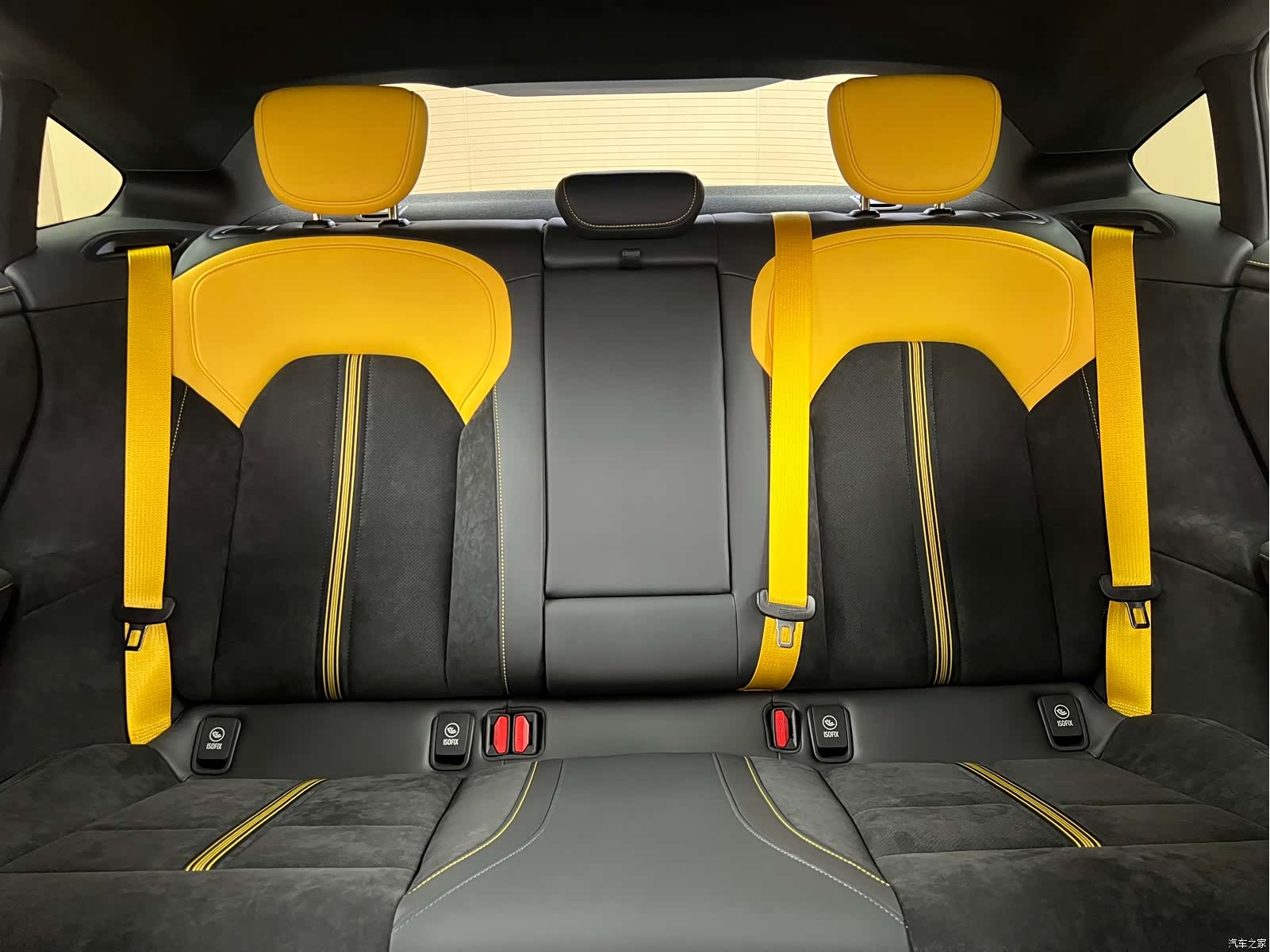 Xiaomi SU7, 2025 32