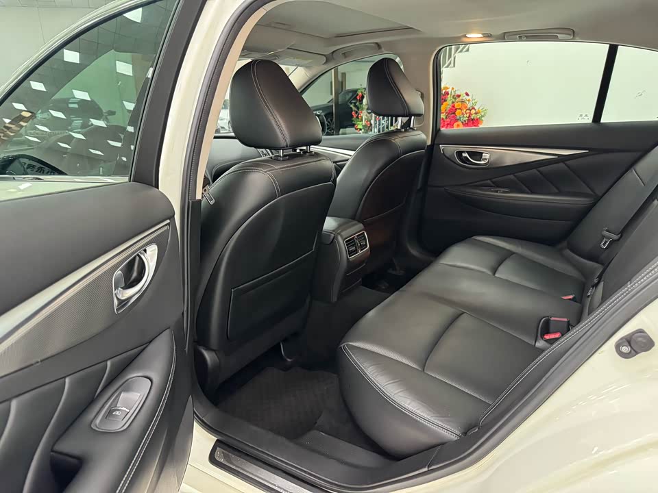 Infiniti Q50L Infiniti Q50L