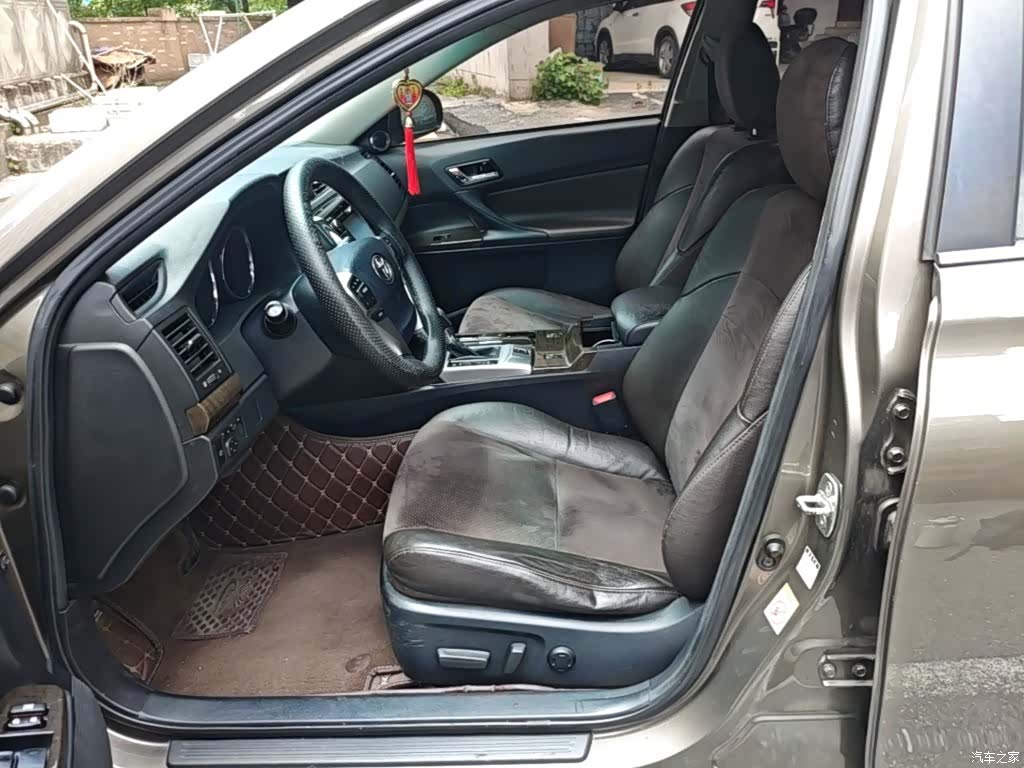Toyota 2.5V, 2016 15