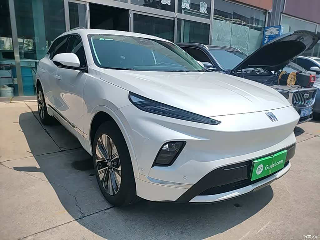 Buick E5, 2025 4