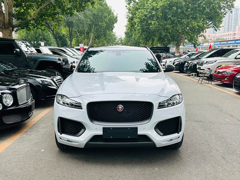 Jaguar F-PACE Jaguar F-PACE