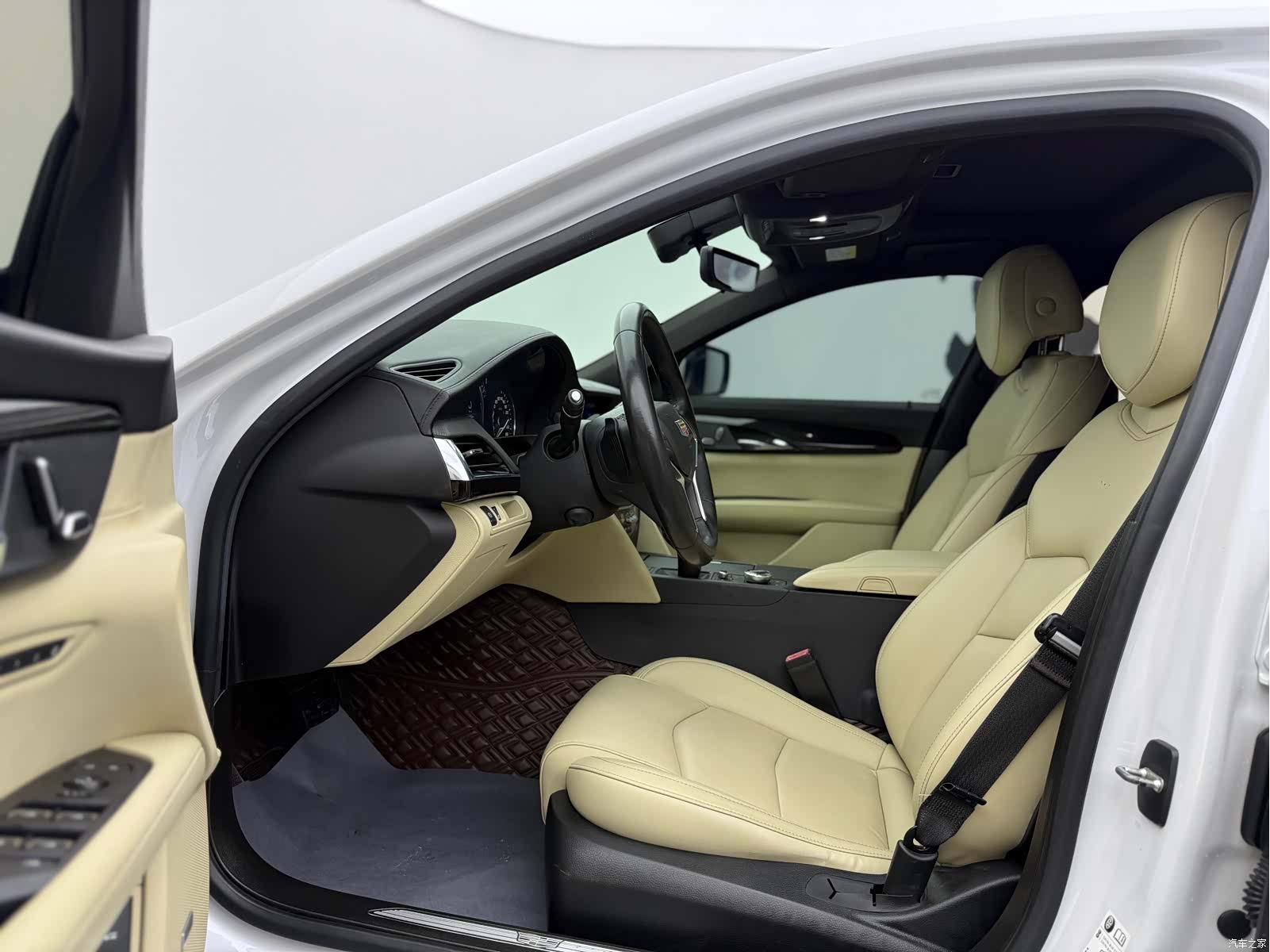 Cadillac CT6, 2020 все фото