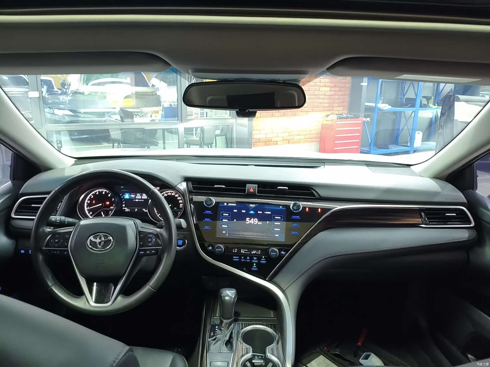 Toyota Camry, 2021 11