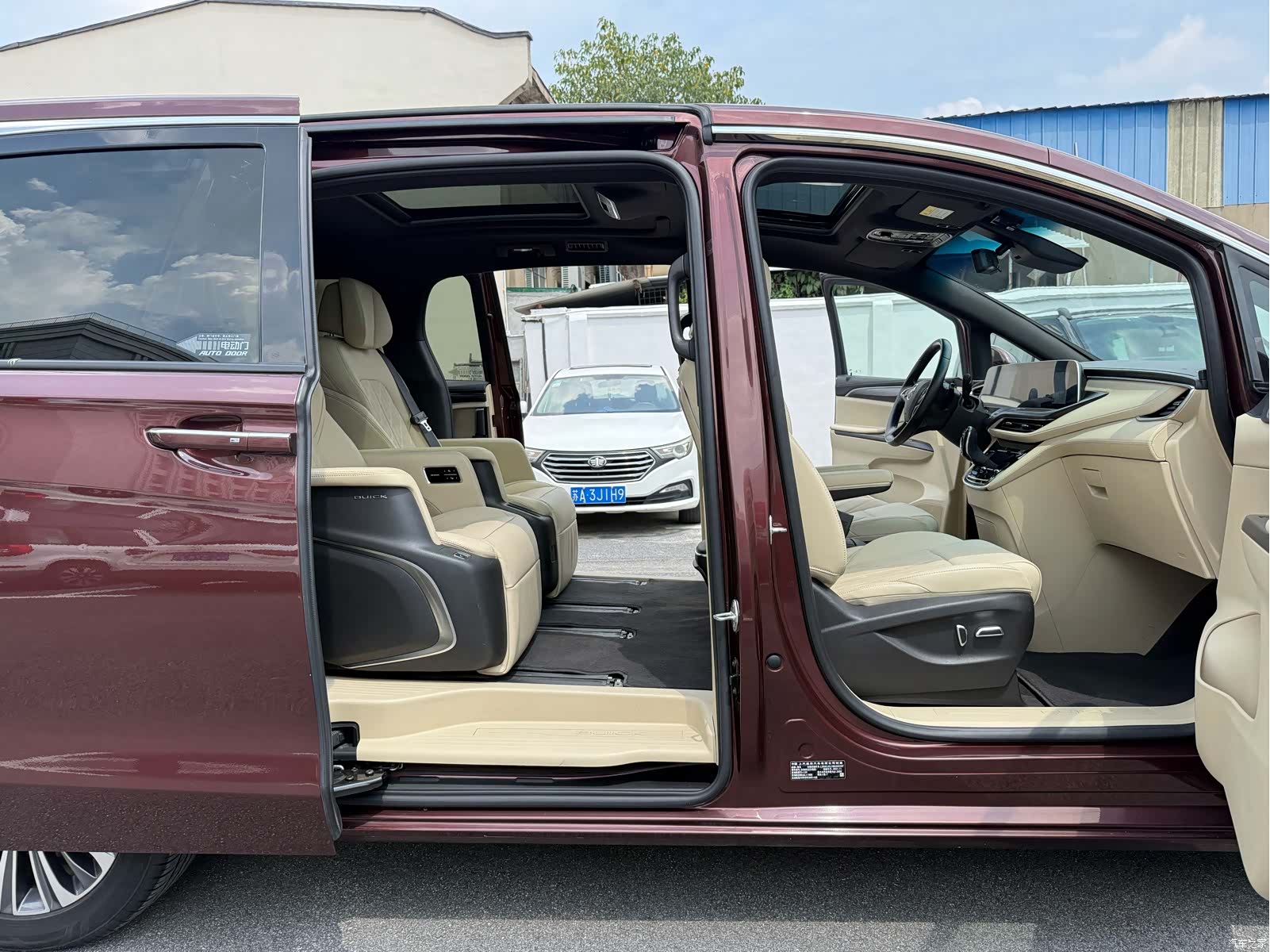 Buick GL8, 2022 все фото