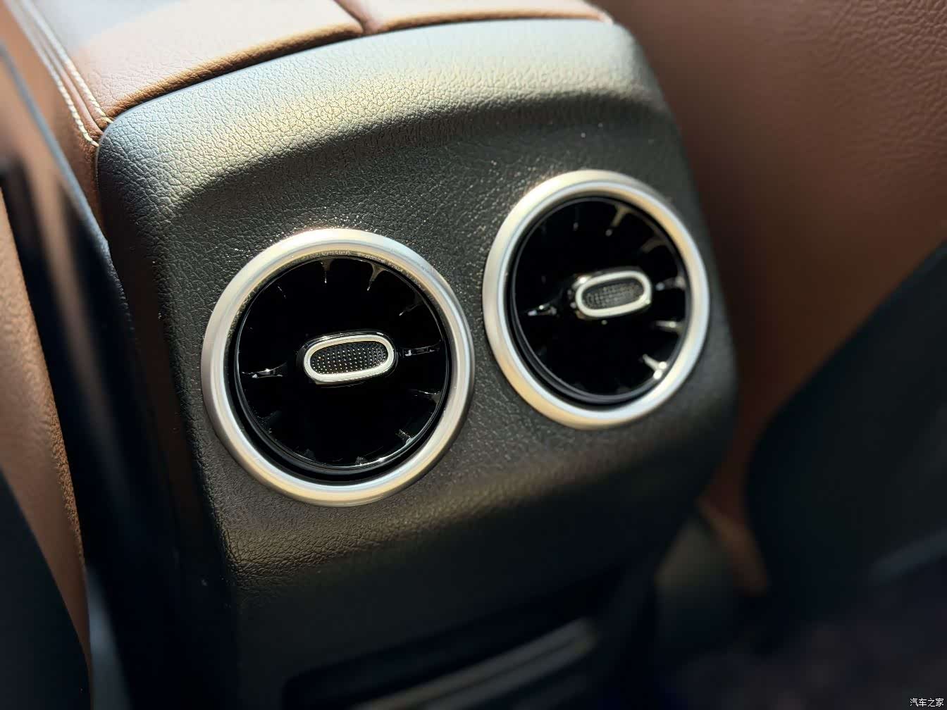 Mercedes-Benz GLB, 2021 13