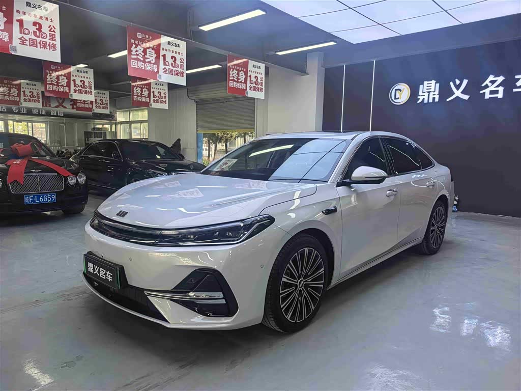 Geely Galaxy A7 EM