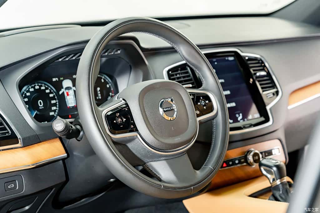 Volvo XC90, 2018 10