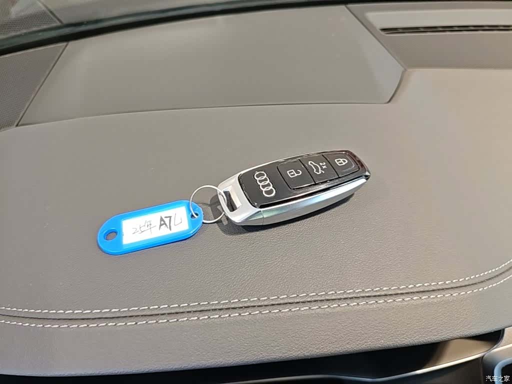 Audi A7L, 2025 9